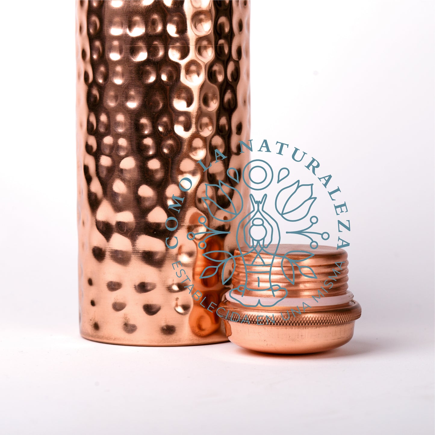 Botella de 1 LITRO Modelo “Martillada” acabado brillante 100% COBRE