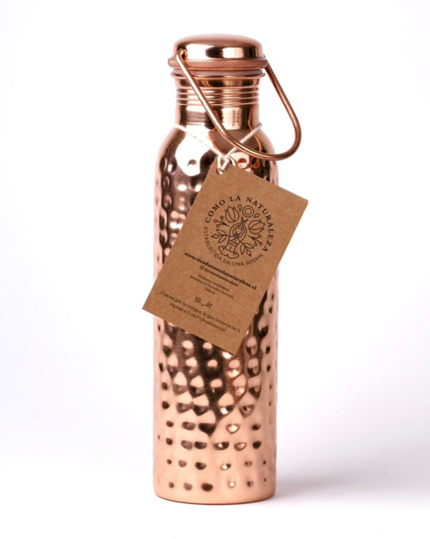 Botella de 1 LITRO CON ASA Modelo “Martillada” acabado brillante 100% COBRE