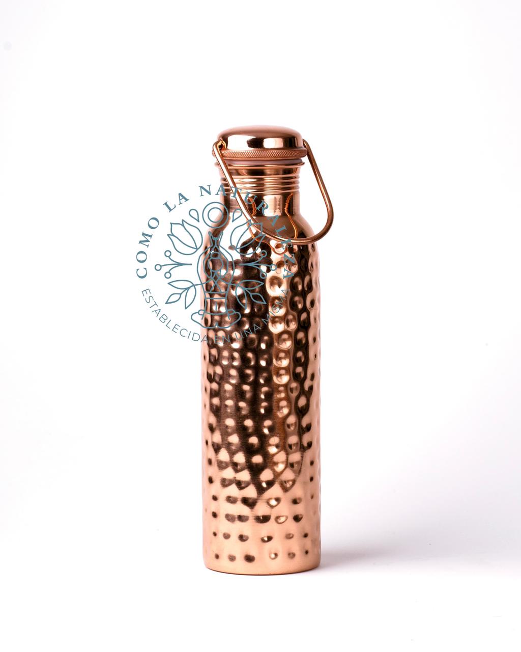 Botella de 1 LITRO CON ASA Modelo “Martillada” acabado brillante 100% COBRE