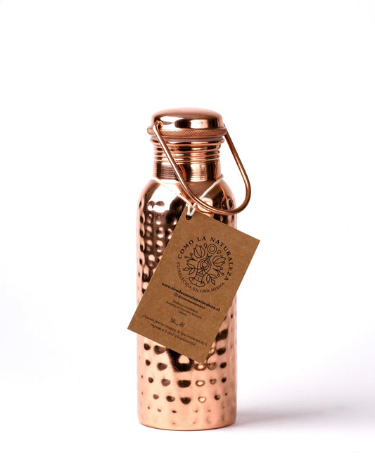 Botella de 600 ml. CON ASA Modelo “Martillada” acabado brillante 100% COBRE