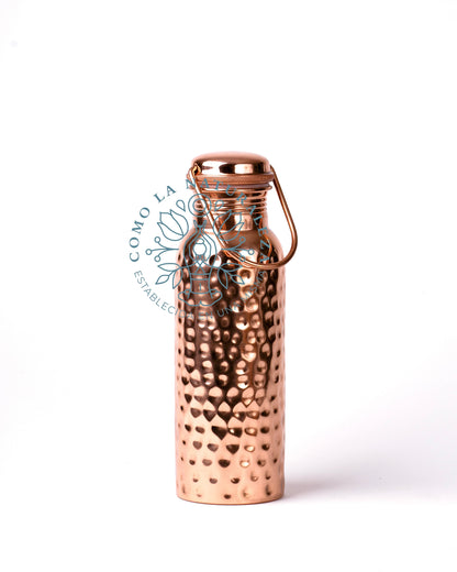 Botella de 600 ml. CON ASA Modelo “Martillada” acabado brillante 100% COBRE