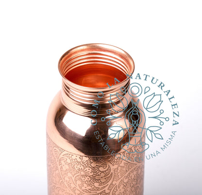 Botella de 700 ml. Modelo “Grabada” acabado brillante 100% COBRE
