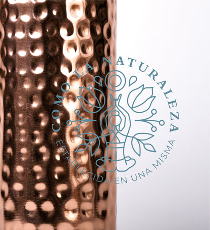 Botella de 700 ml. Modelo “Martillada” acabado brillante 100% COBRE